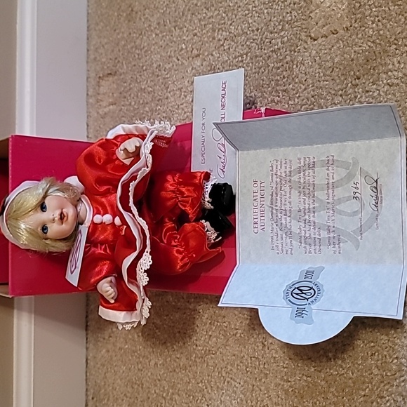 MARIE OSMOND SANTA BABY TINY TOT PORCELAIN DOLL COA #3965 MINT CONDITION - Picture 1 of 6